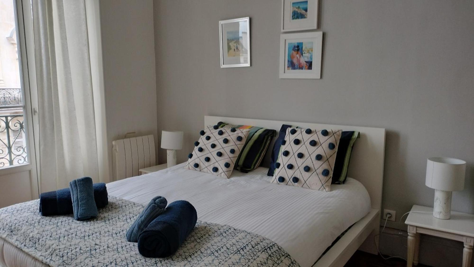 Appartement F3 Au Balcon De La Place Du Martroi Orléans Eksteriør billede