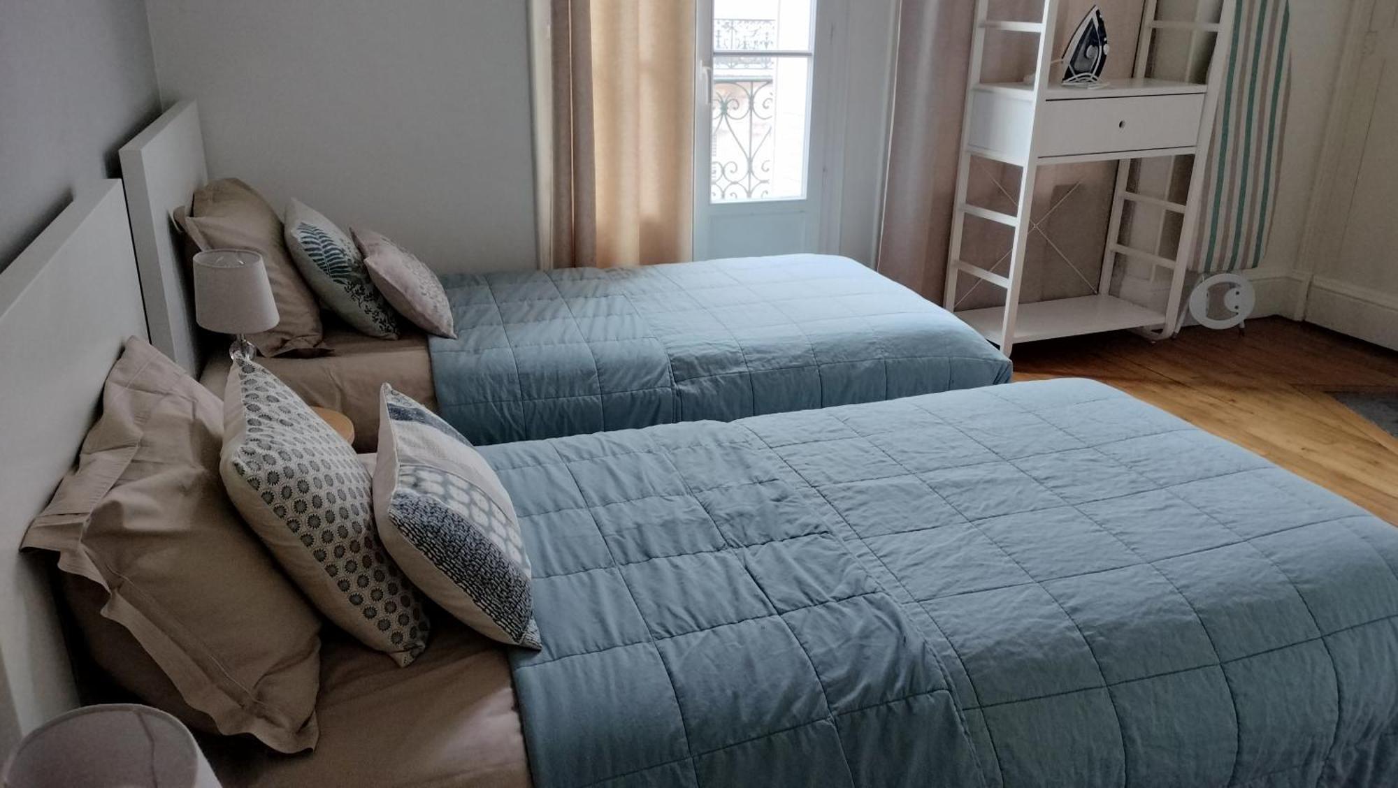 Appartement F3 Au Balcon De La Place Du Martroi Orléans Eksteriør billede