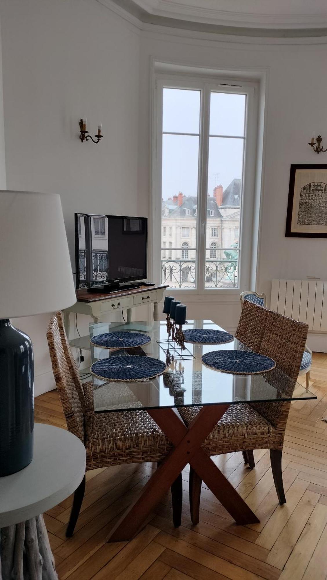 Appartement F3 Au Balcon De La Place Du Martroi Orléans Eksteriør billede