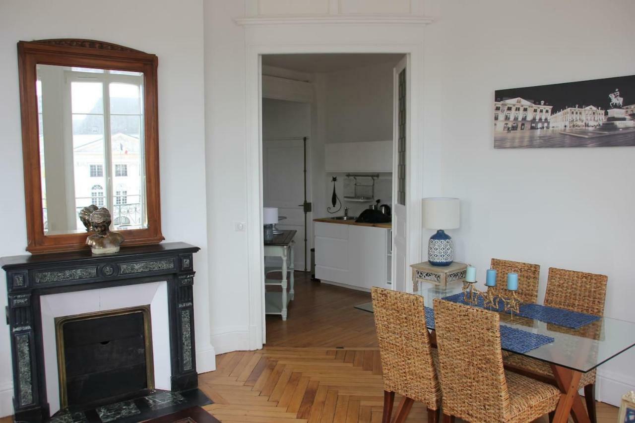 Appartement F3 Au Balcon De La Place Du Martroi Orléans Eksteriør billede